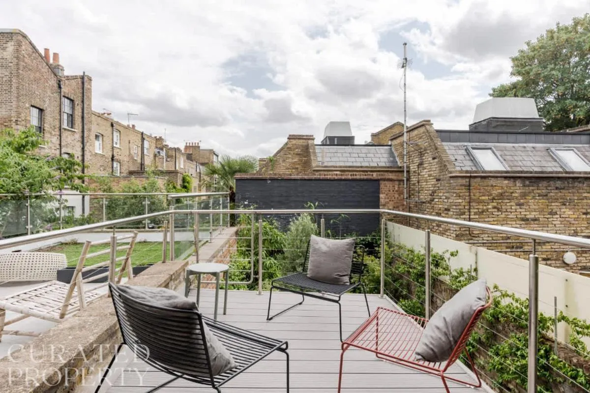Image 3 of Georgian Townhouse with Sun Terrace & Garden