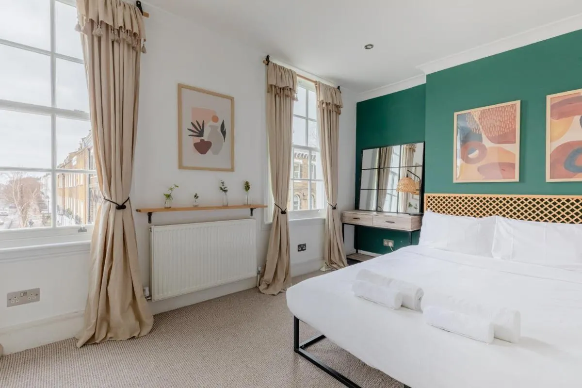 Image 5 of Glorious 2BD Duplex with Balcony Islington