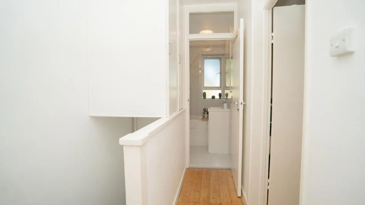 Image 3 of Golden Stay maisonette next to Camden Town with private parking