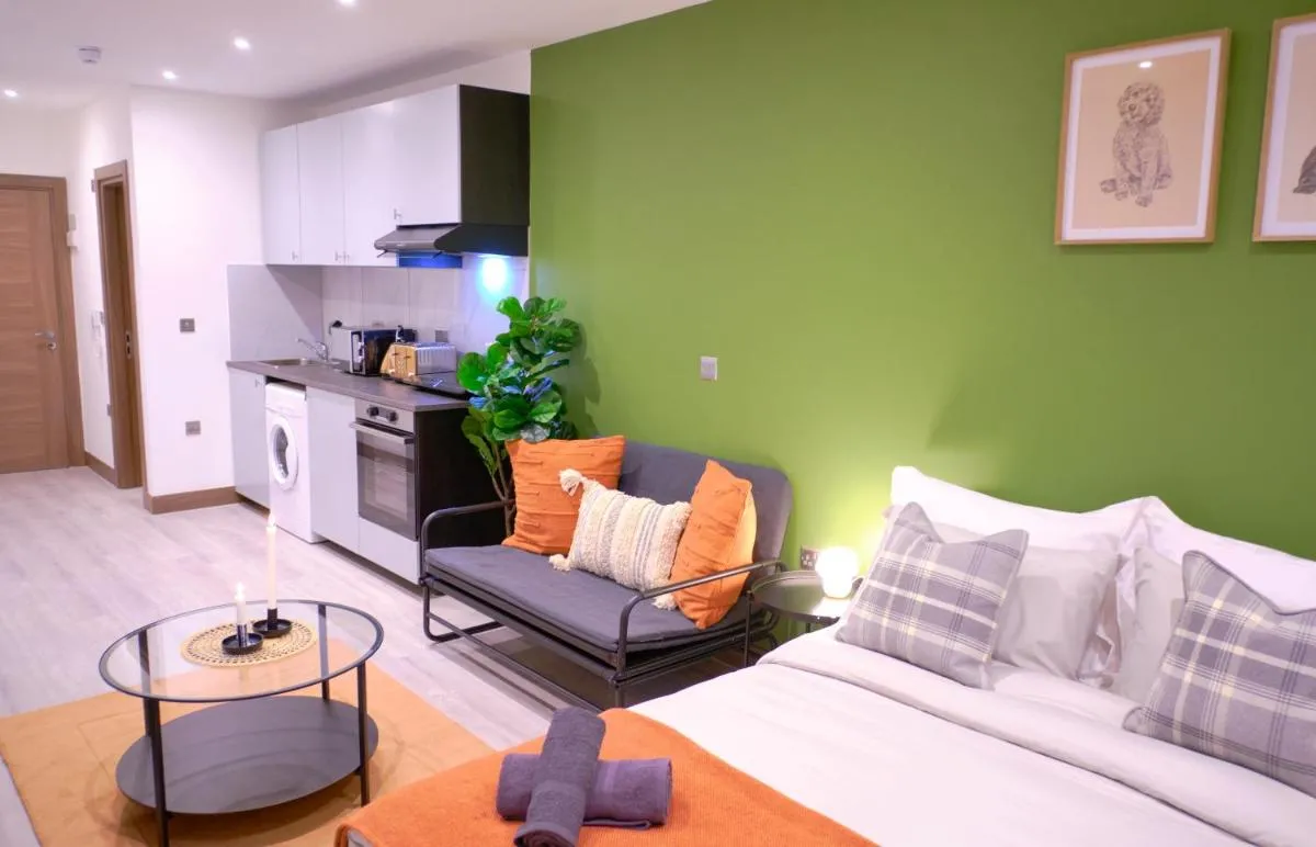 Image 5 of GoldersGreen Apartments by Sleepy