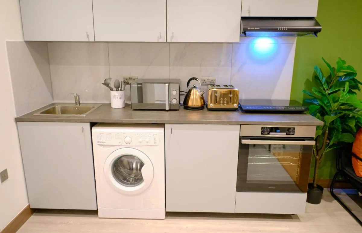 Image 3 of GoldersGreen Apartments by Sleepy