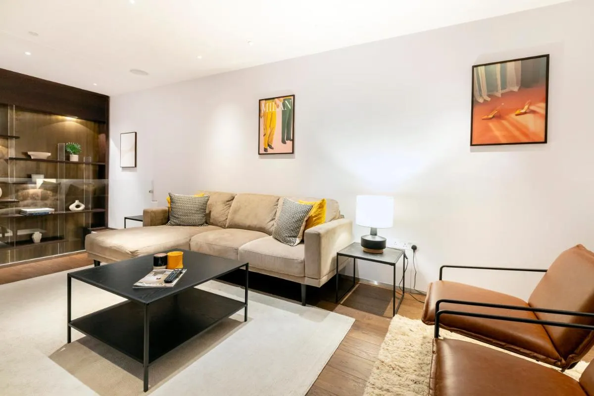Image 4 of Gorgeous 3 Bed House in Paddington