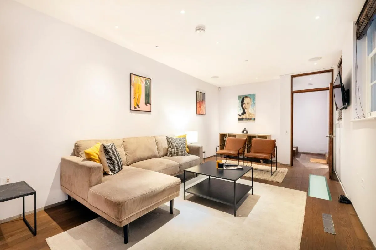 Image 5 of Gorgeous 3 Bed House in Paddington