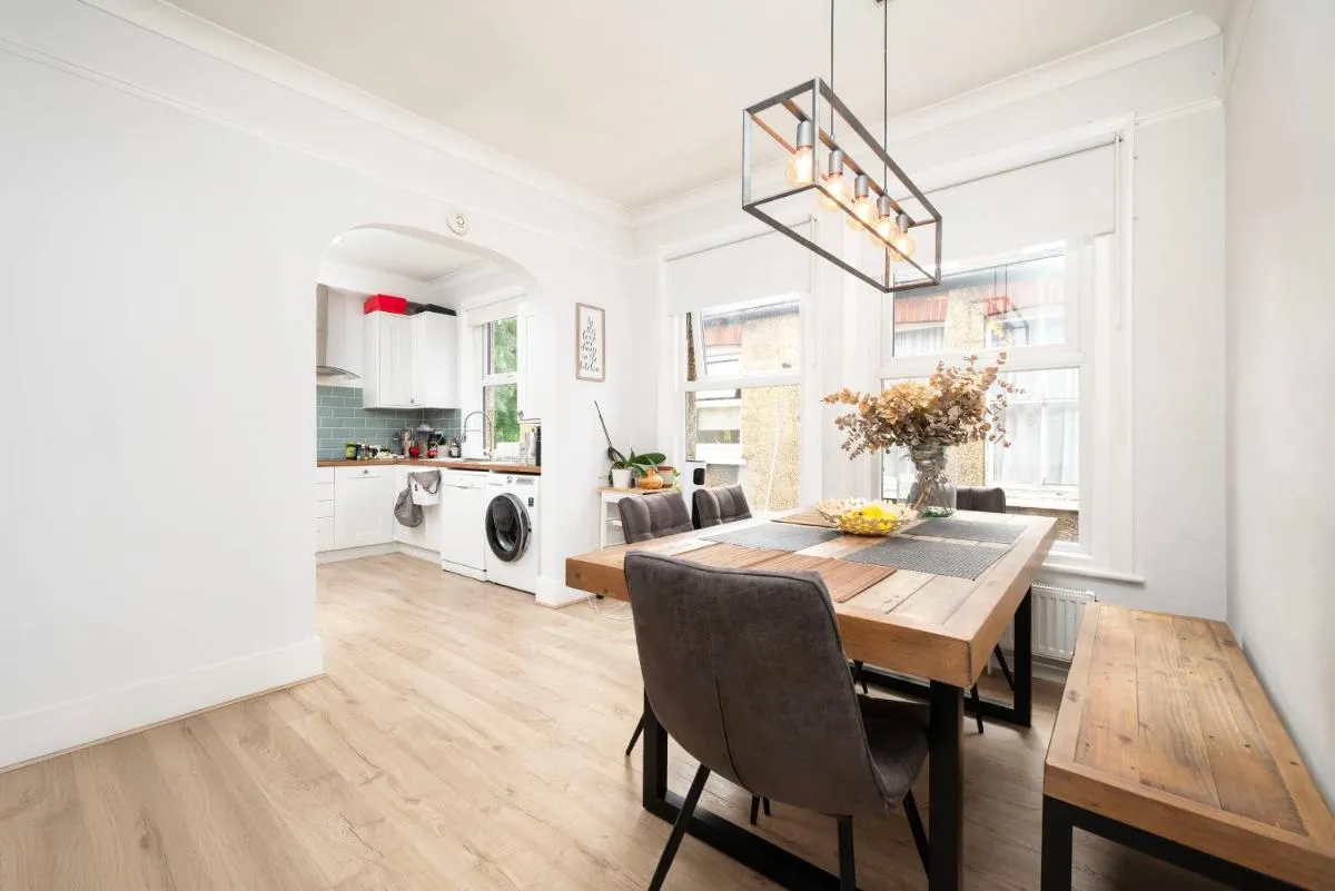 Image 4 of Gorgeous Garden Flat, Wood Green