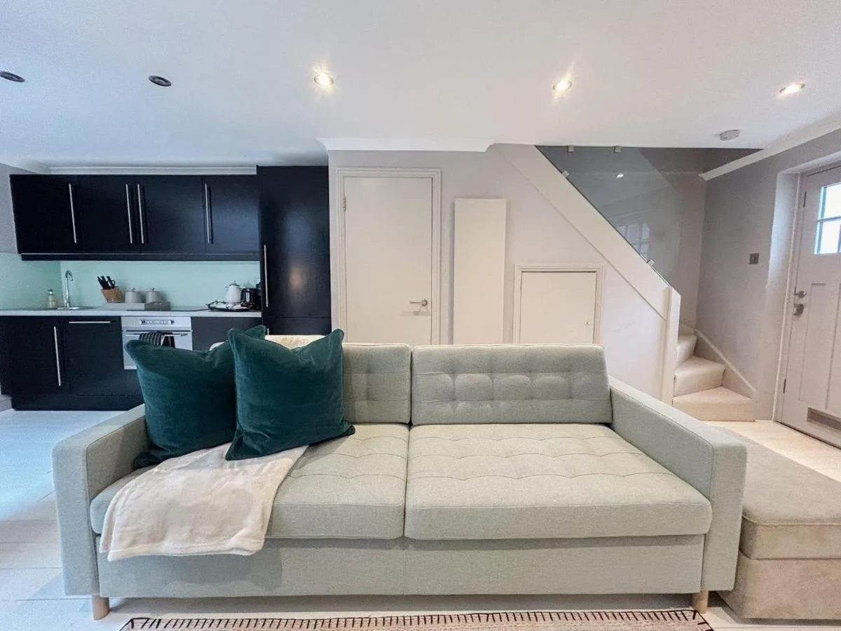 Image 3 of Gorgeous house in heart of Notting Hill