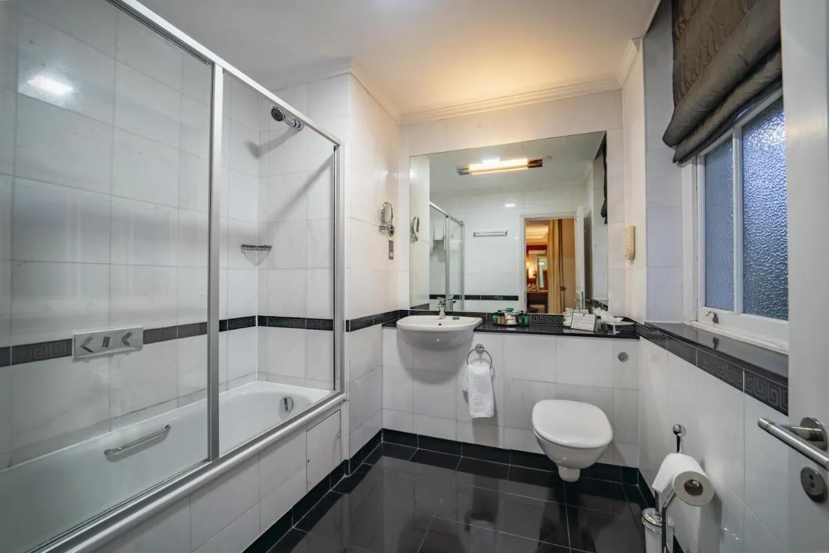 Image 3 of Grange Beauchamp Hotel