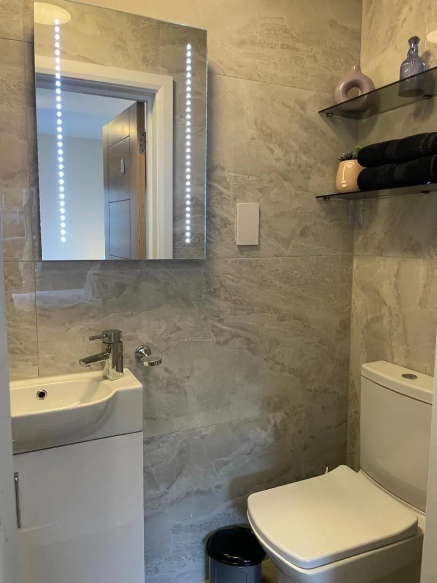 Image 5 of Grays Inn Road – Room 3