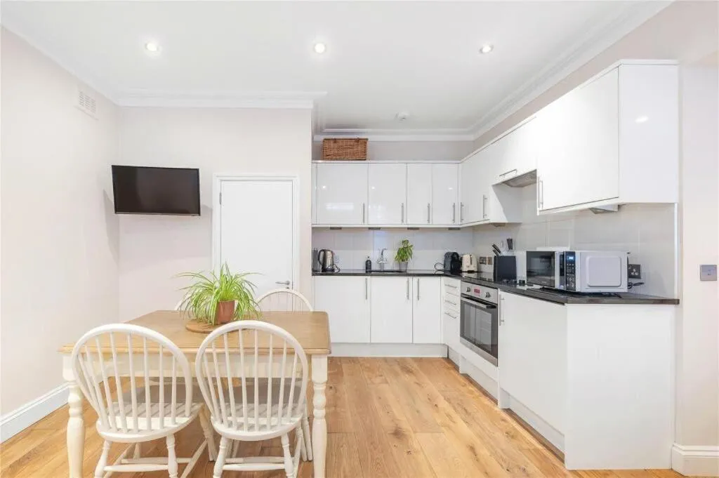Image 4 of Great Location Chelsea Edition Studio Apt