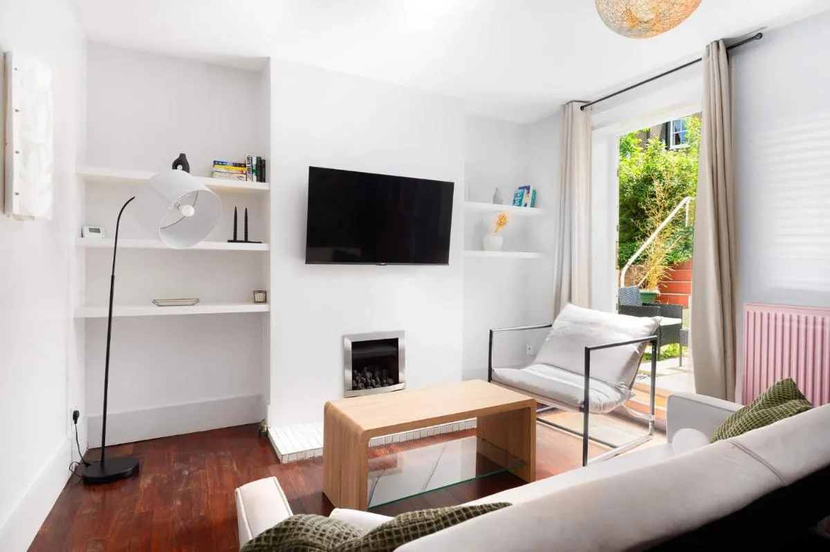 Image 5 of Great Value London Apartment with Garden in Tufnell Park near Emirates Stadium and 10 mins to Kings Cross