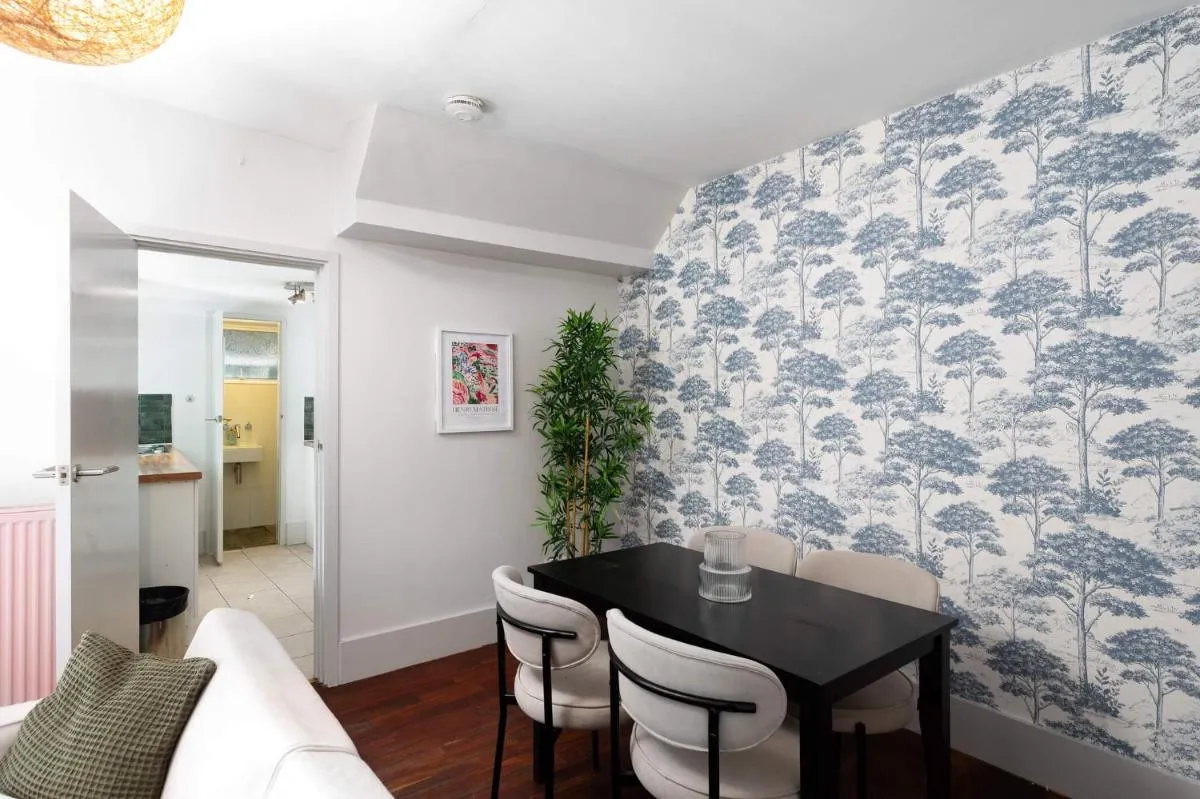 Image 4 of Great Value London Apartment with Garden in Tufnell Park near Emirates Stadium and 10 mins to Kings Cross