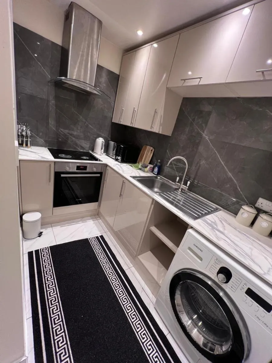 Image 3 of Great location 1 bed stylish flat