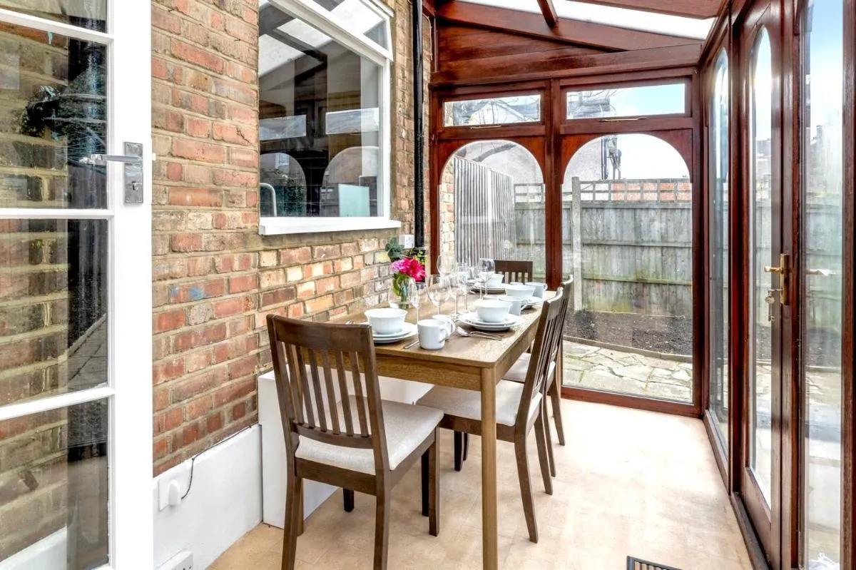 Image 4 of Greener Stays – A Beautiful 3-double bedroom Apartment