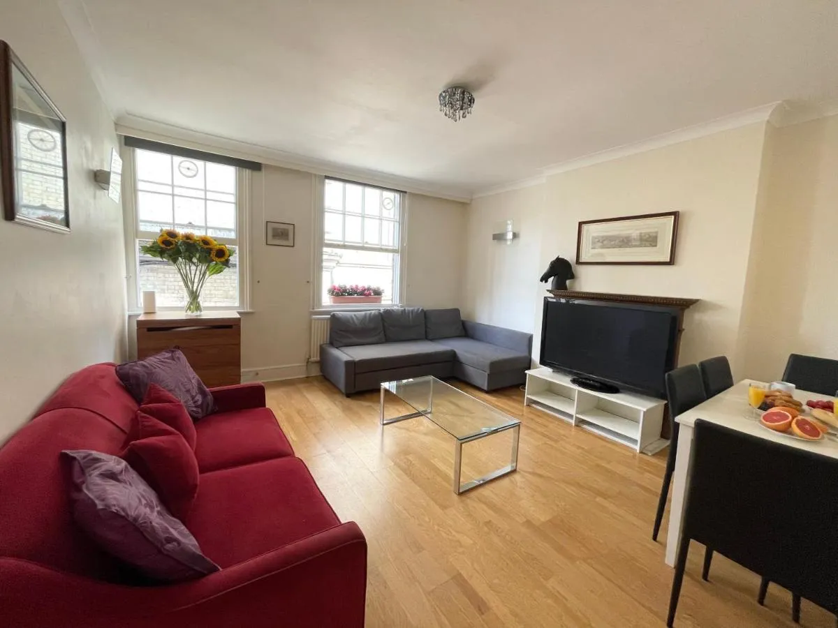 Image 5 of Grosvenor Gardens Apartments
