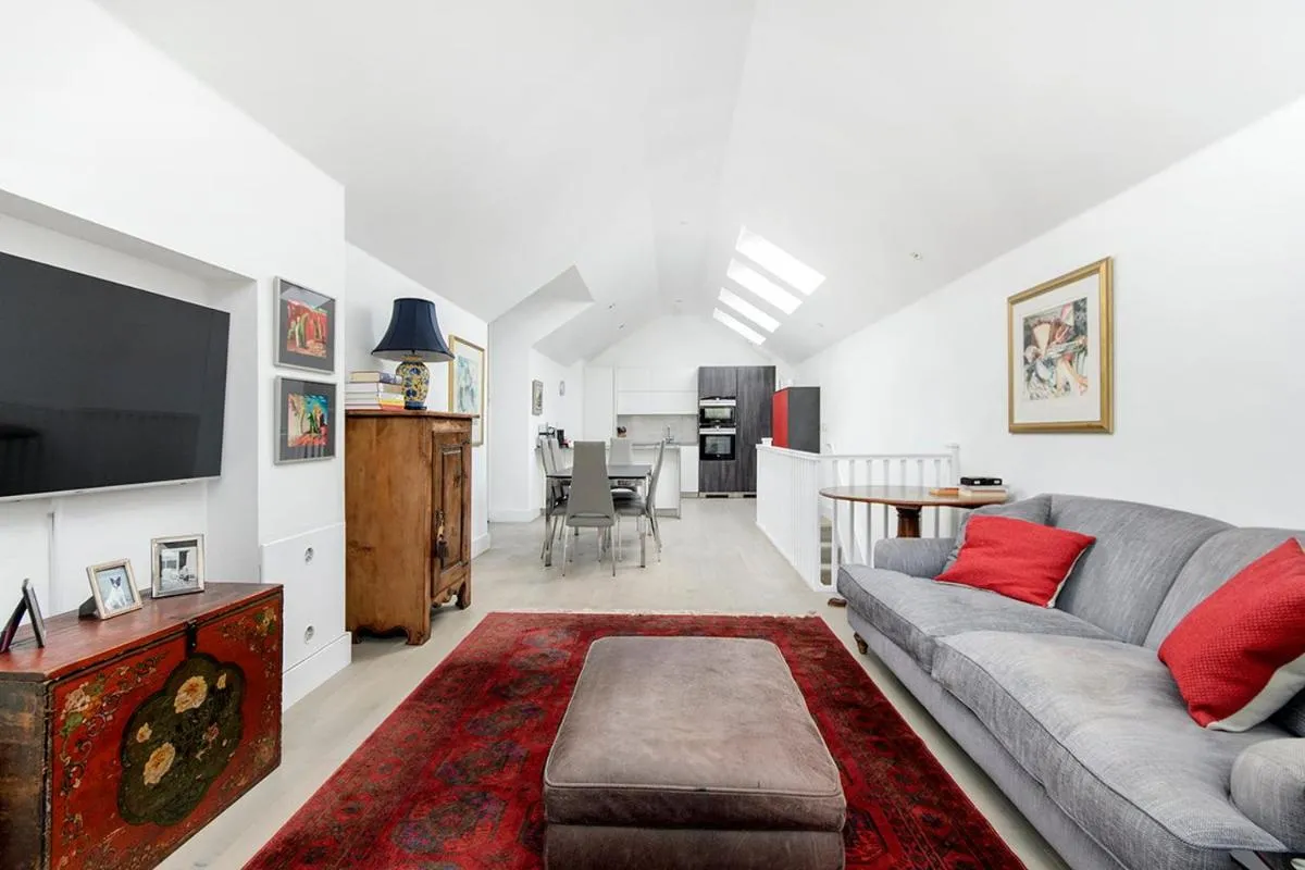 Image 3 of GuestReady – Bauhaus Duplex in Shepherd’s Bush