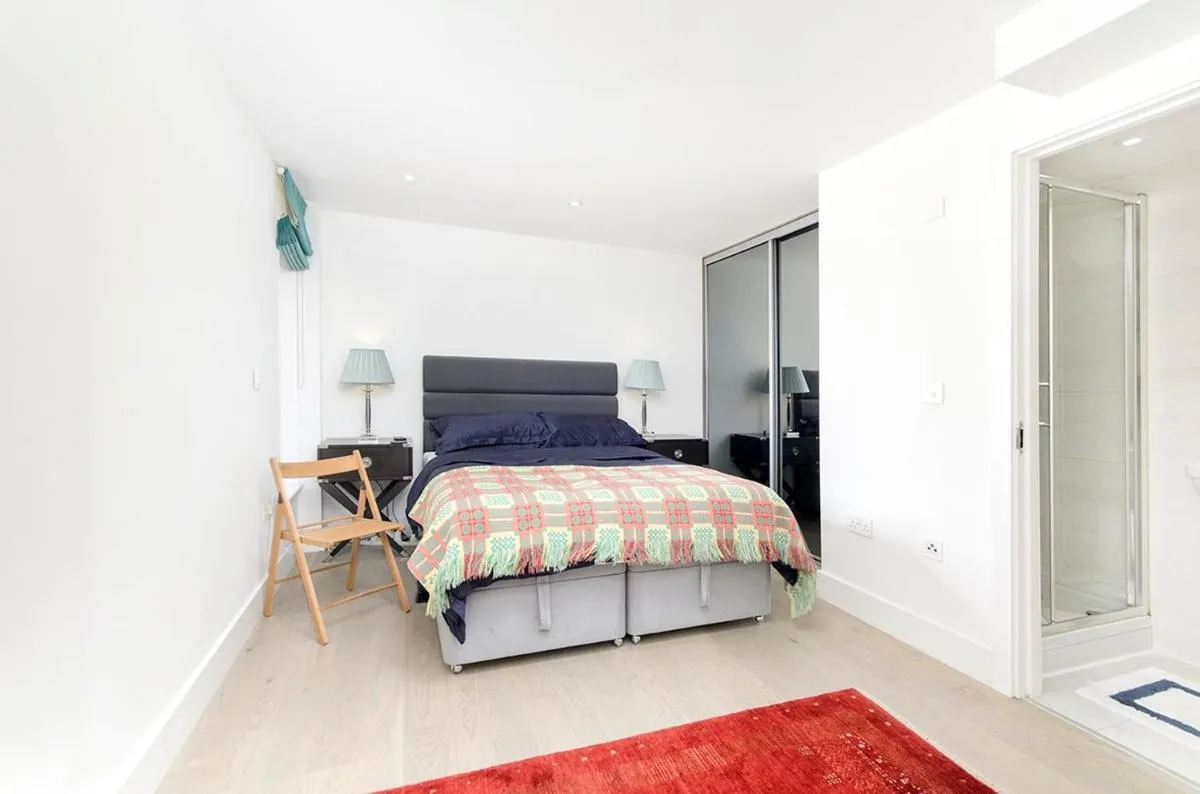 Image 4 of GuestReady – Bauhaus Duplex in Shepherd’s Bush