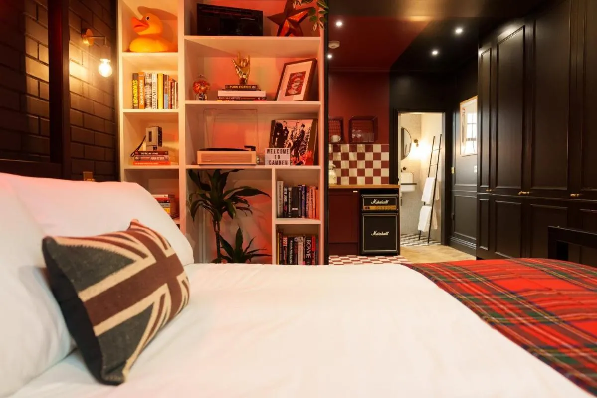 Image 3 of GuestReady – Camden Studios