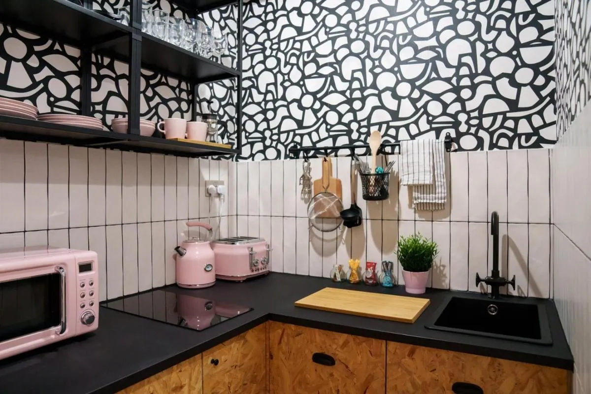 Image 4 of GuestReady – Hackney Studios