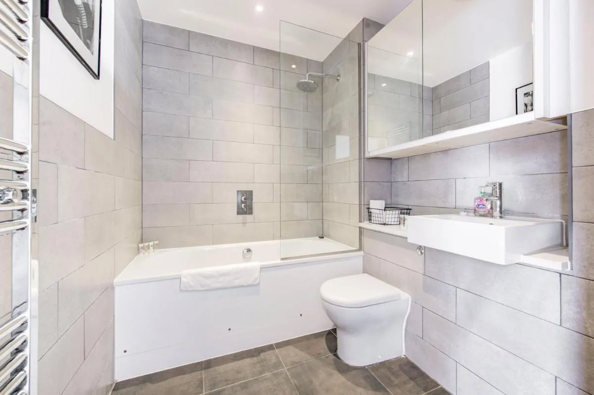 Image 5 of GuestReady – Lower Clapton’s Artistic Retreat