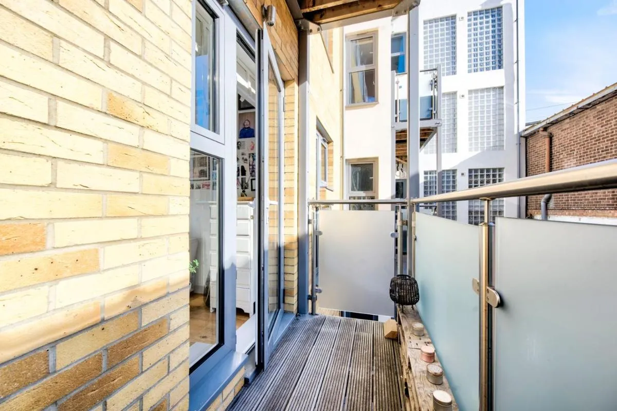 Image 4 of GuestReady – Lower Clapton’s Artistic Retreat