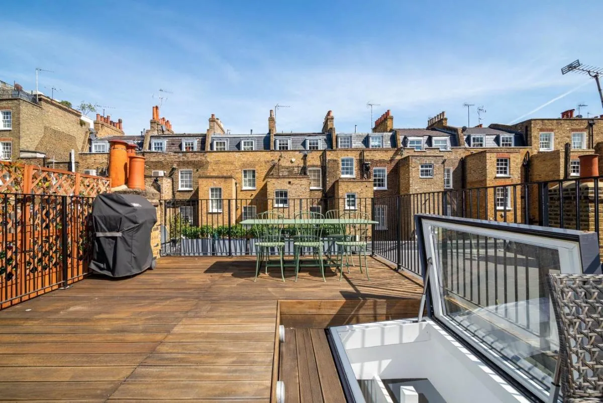 Image 5 of GuestReady – Modern Apt in Chelsea with a Terrace