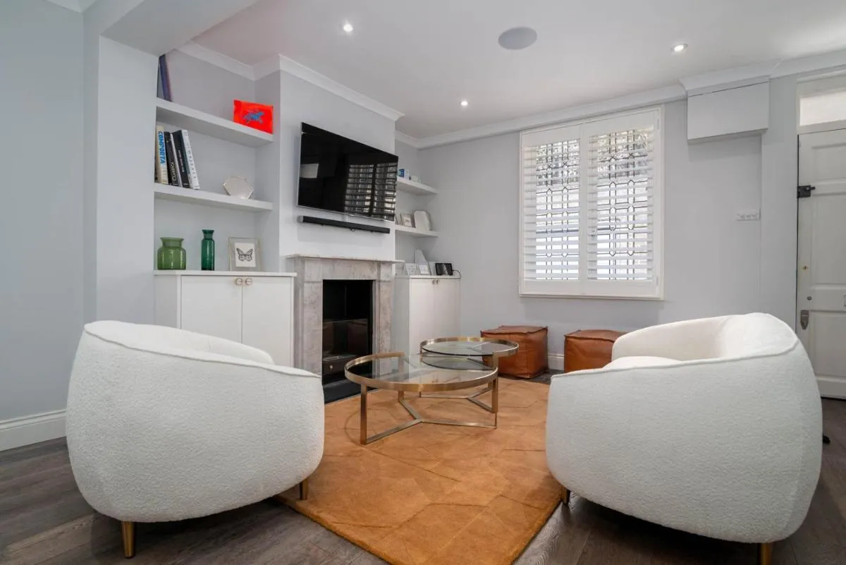 Image 4 of GuestReady – Modern Apt in Chelsea with a Terrace