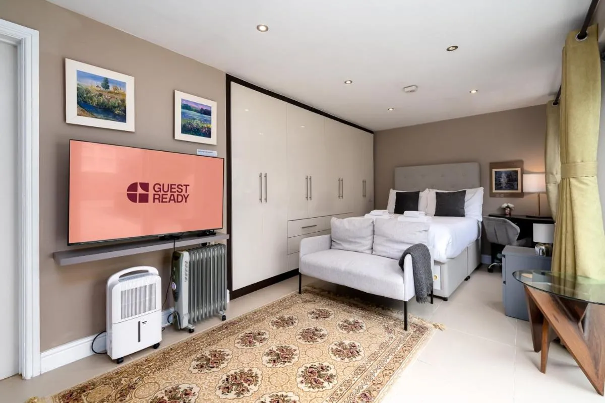 Image 5 of GuestReady – Modern studio with garden in Fulham
