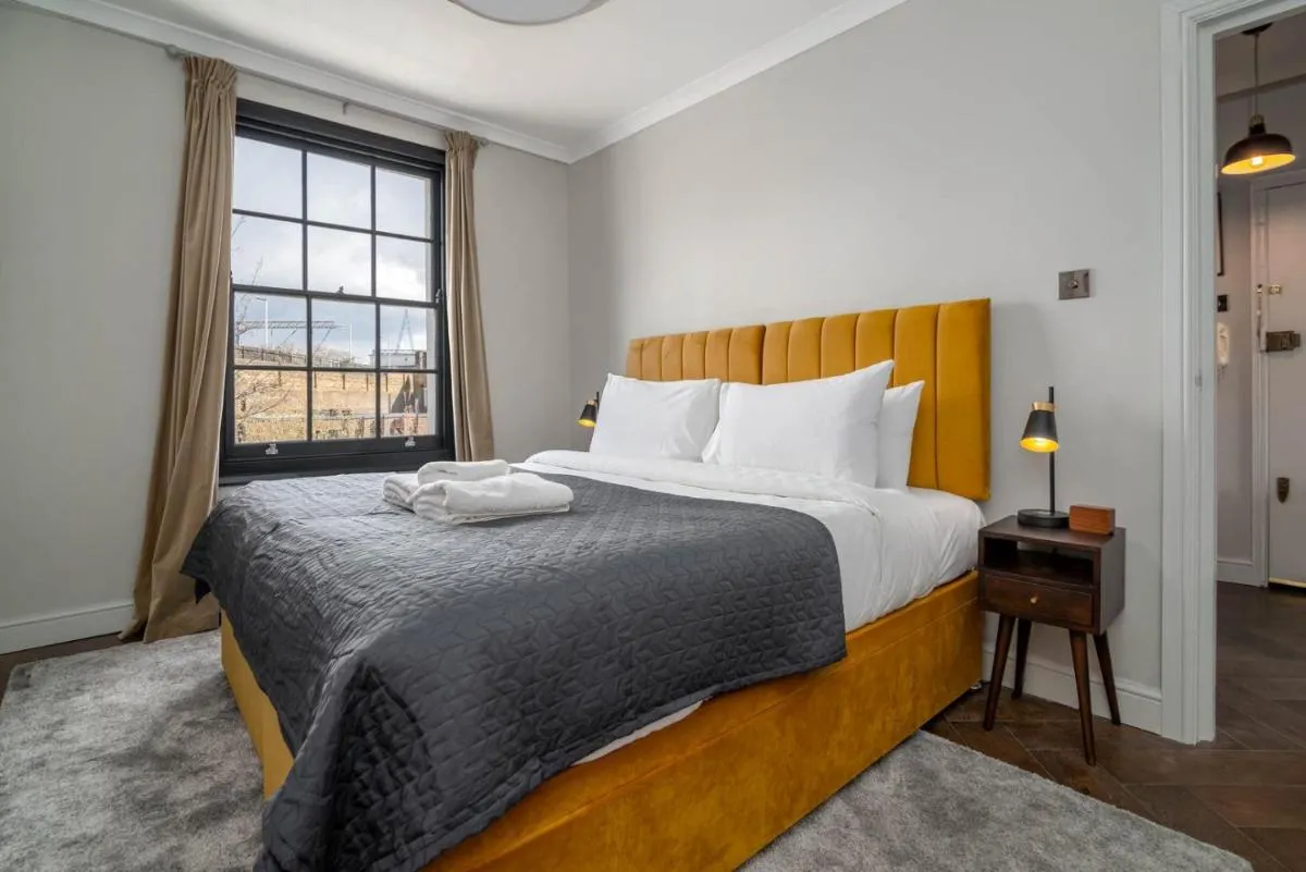 Image 3 of GuestReady – Top Floor Chic Camden Flat