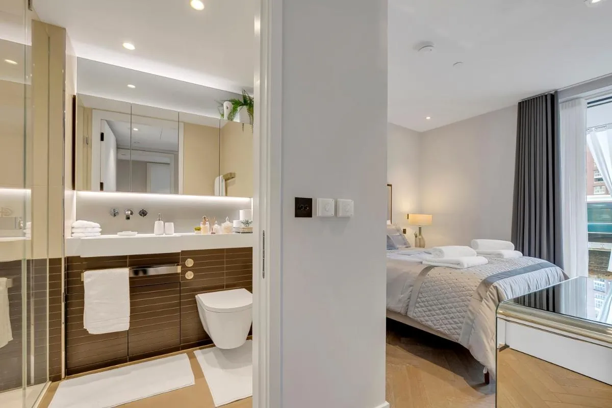 Image 3 of Guest Favourite Apartment at Battersea Power Station close to Chelsea London