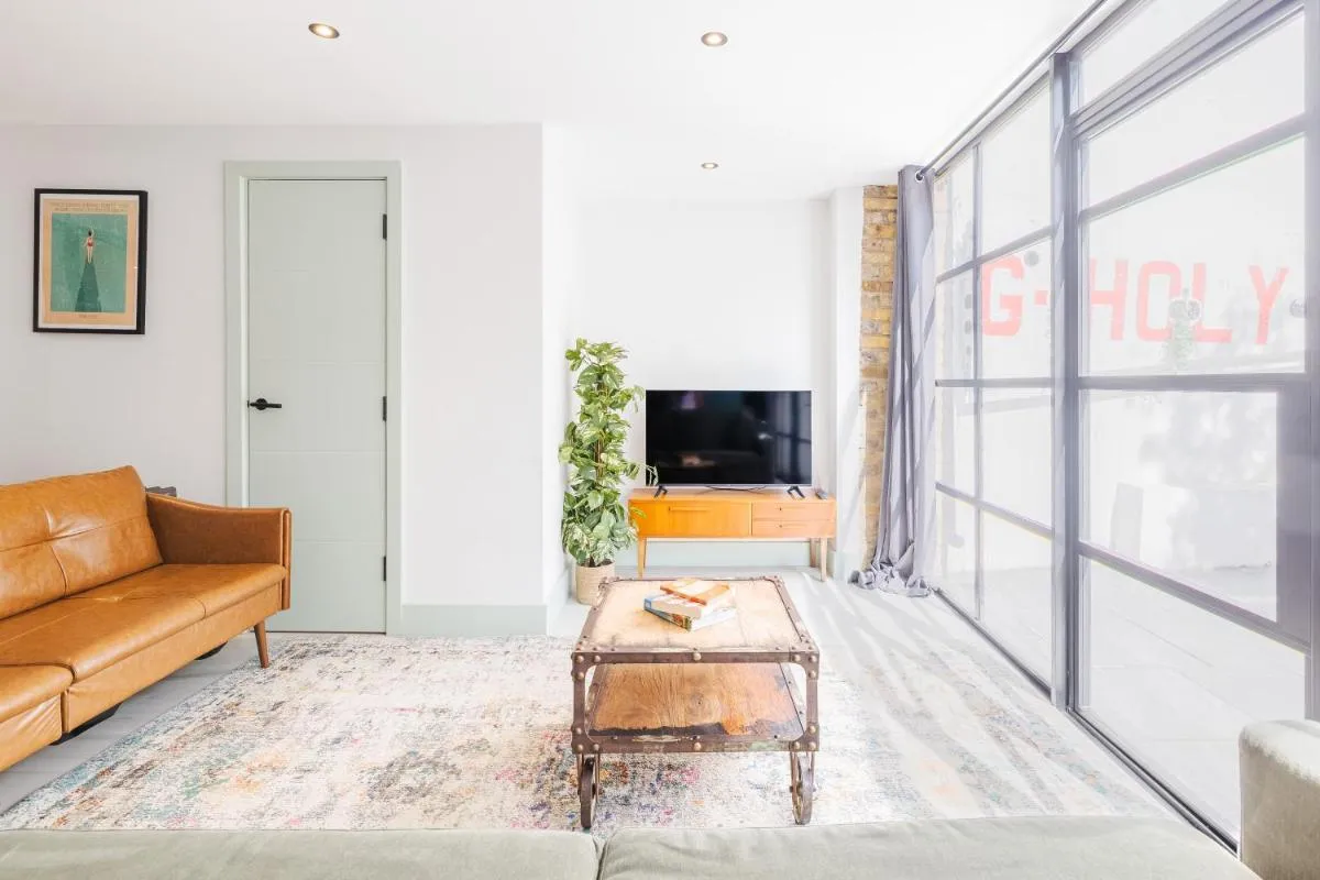 Image 5 of Hackney 1 Bed Garden Flat
