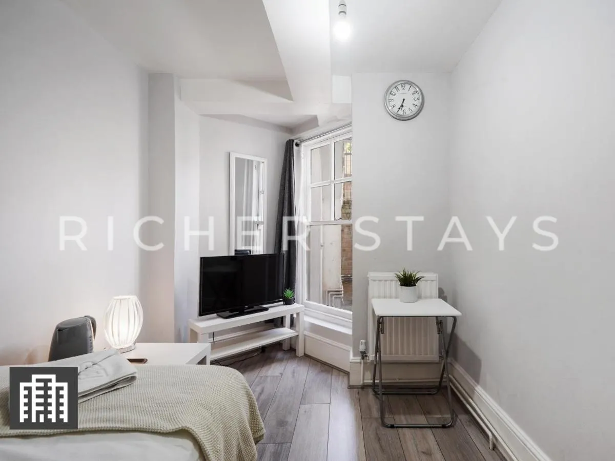 Image 5 of Hackney Guest Rooms