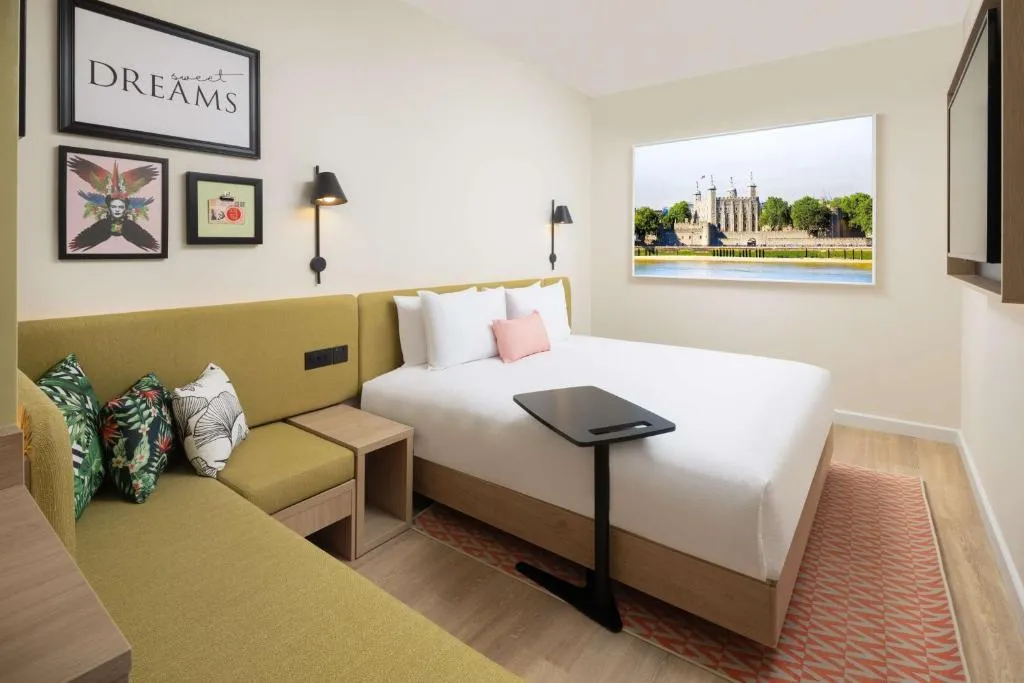Image 1 of Hampton By Hilton London Old Street