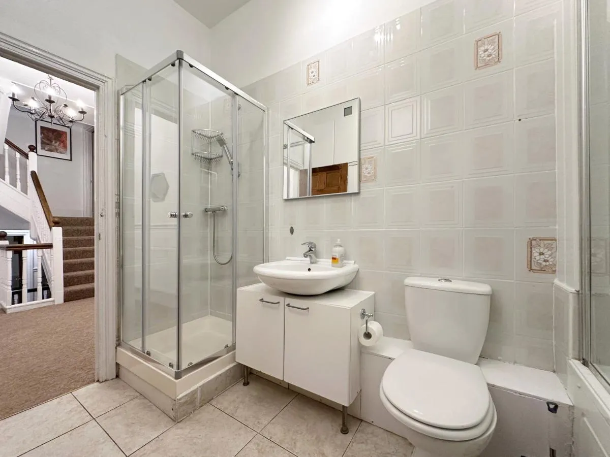 Image 3 of Hannah Place Near Finsbury Park – 4 Double Beds, Ideal for Families, max 8 people