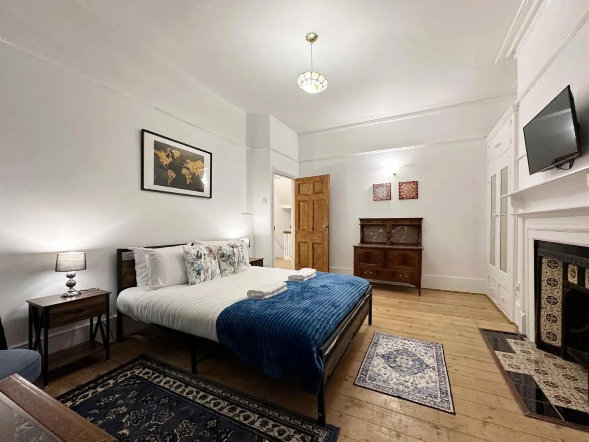 Image 2 of Hannah Place Near Finsbury Park – 4 Double Beds, Ideal for Families, max 8 people