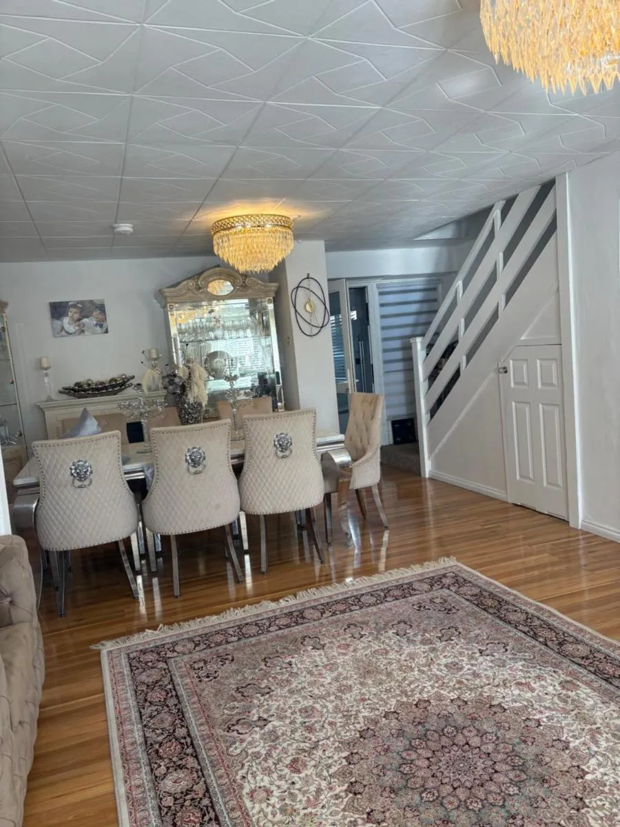 Image 4 of Happy Place with kitchenette- female only