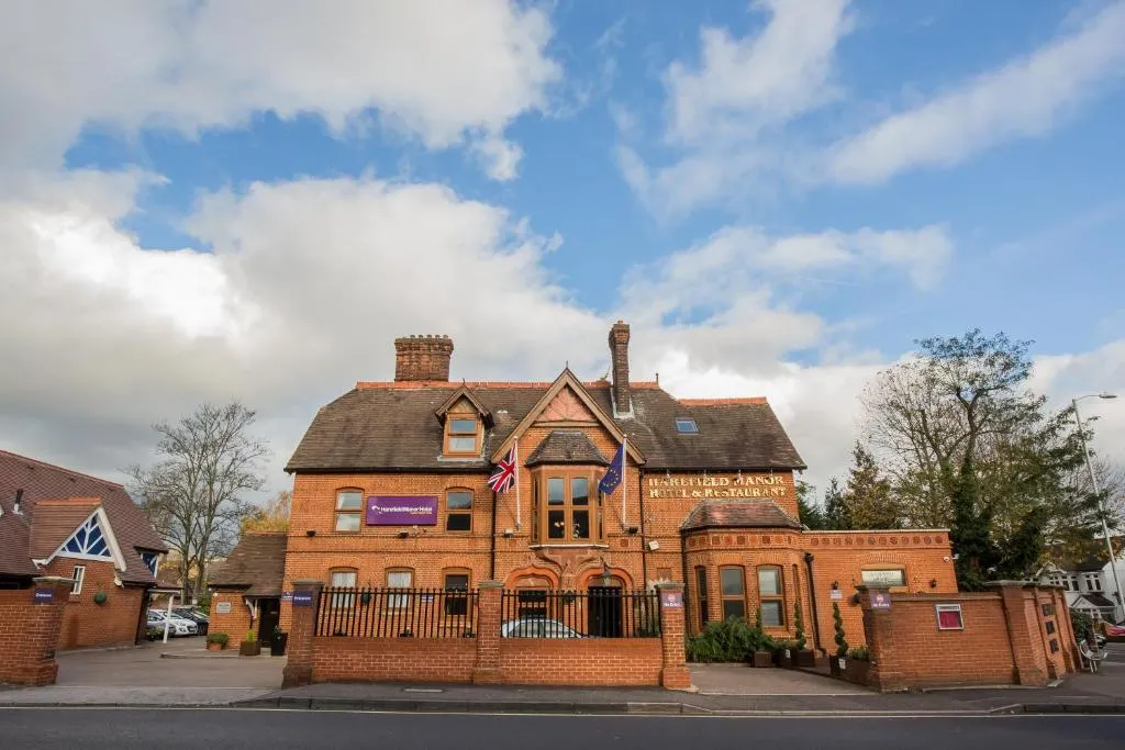 Image 1 of Harefield Manor Hotel