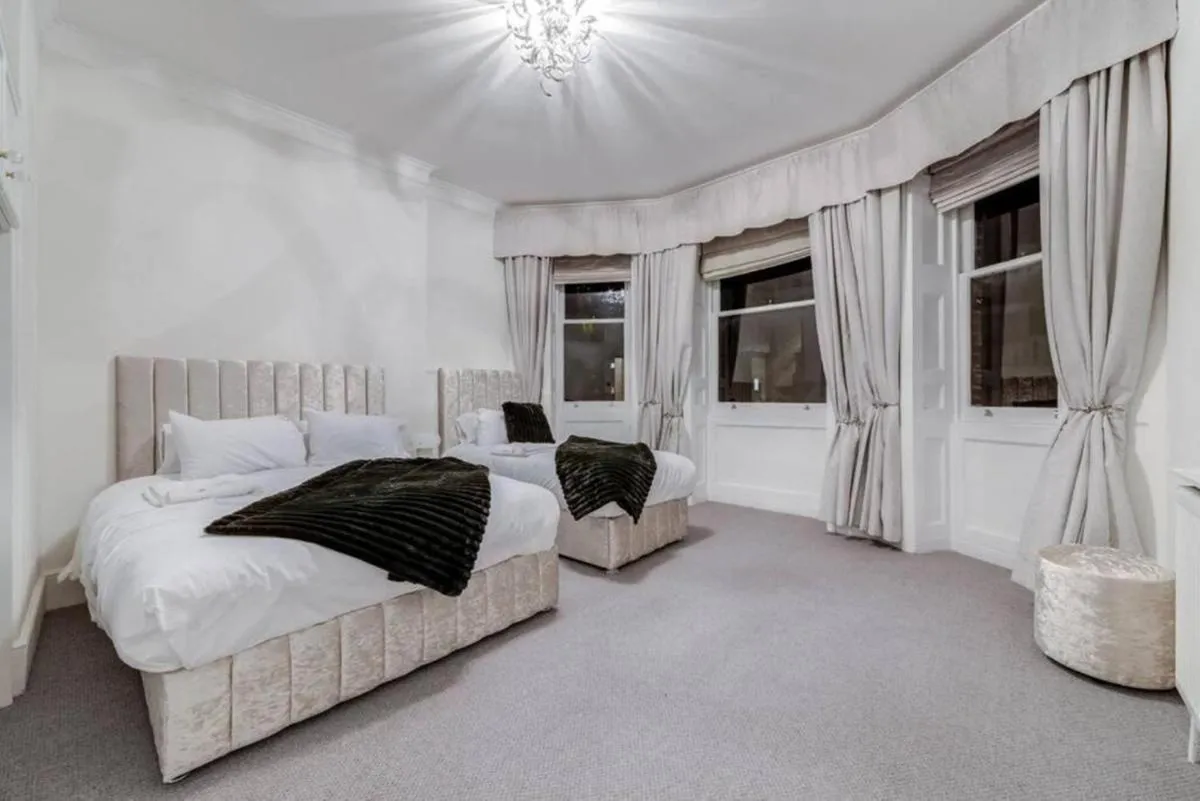 Image 3 of Harley Street Spectacular Suites with High Ceilings, High Luxury