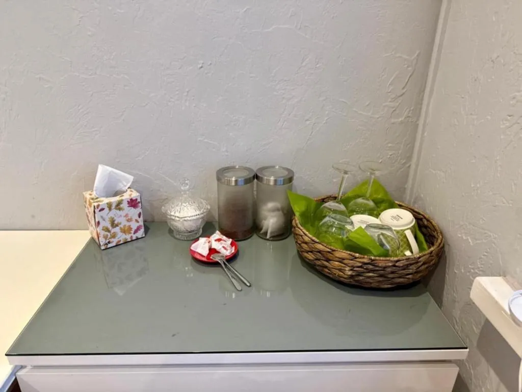 Image 1 of Hathaway guest room