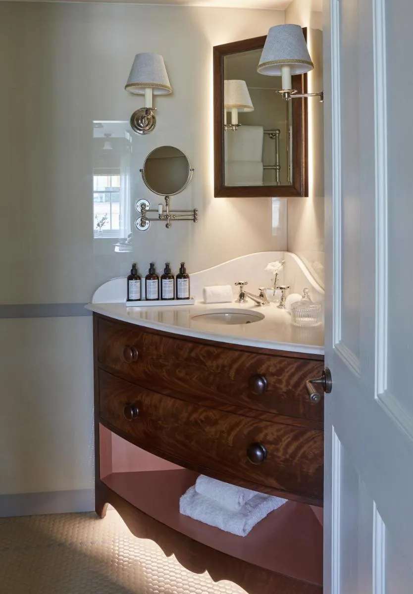 Image 4 of Henrys Townhouse Marylebone, London
