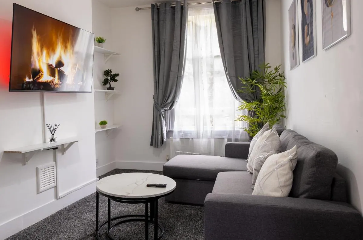 Image 5 of HighEnd Luxury Design Apartment