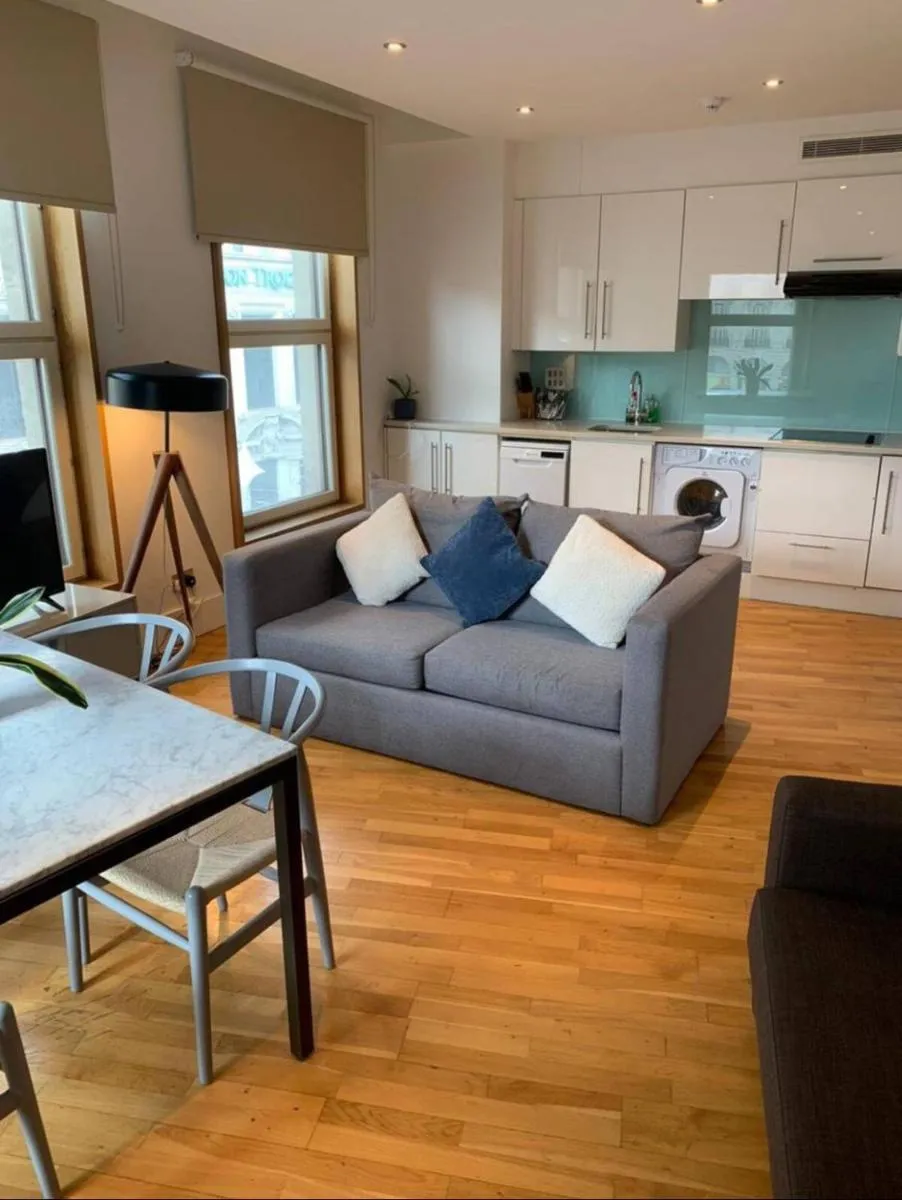 Image 5 of High Apartment in St James-Piccadilly COV10