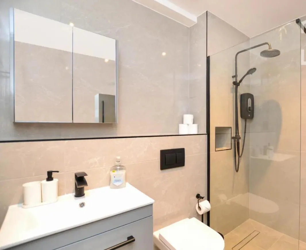 Image 3 of High Luxury London Stay 30 Mins to Camden & Central
