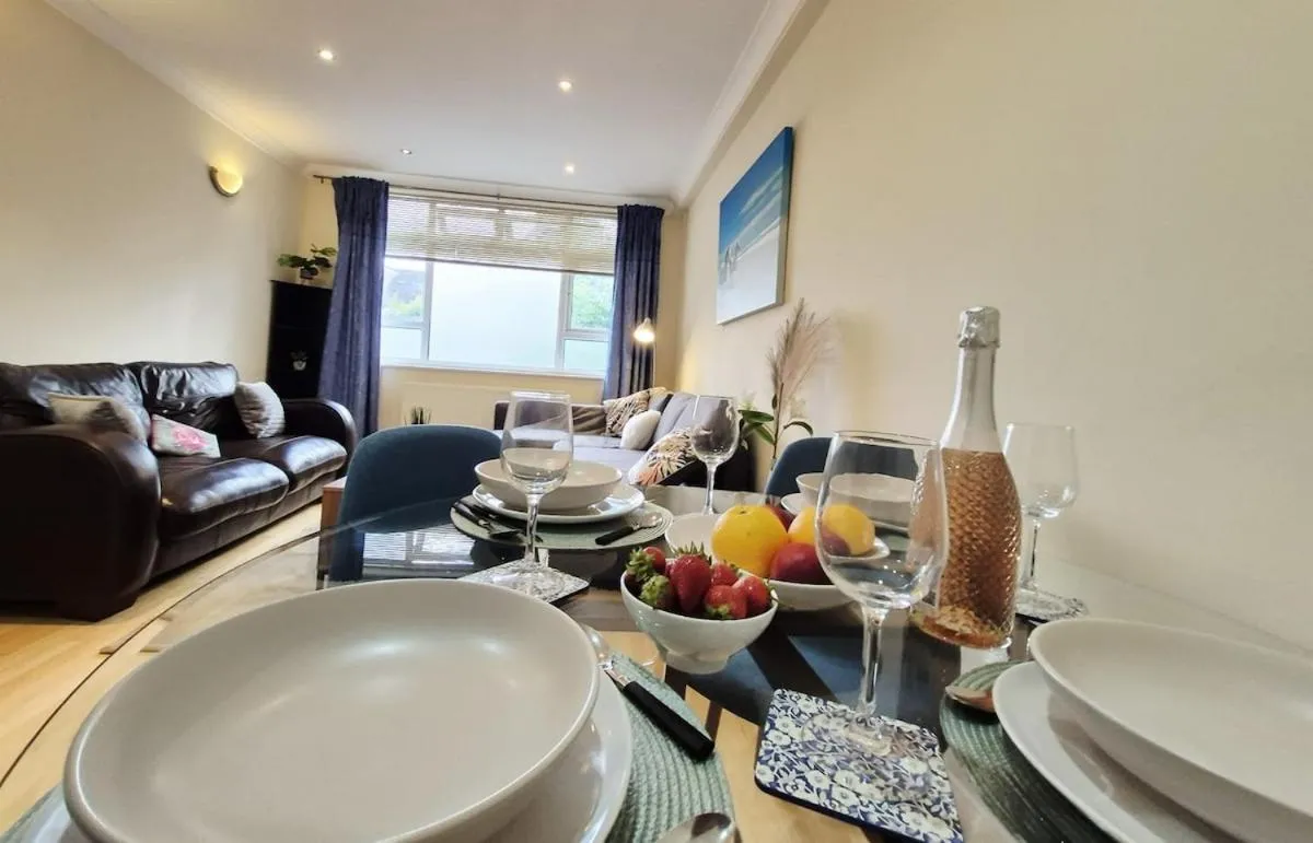 Image 3 of Highgate apartment – Feel right at home, spacious and convenient – 5mins from tube station