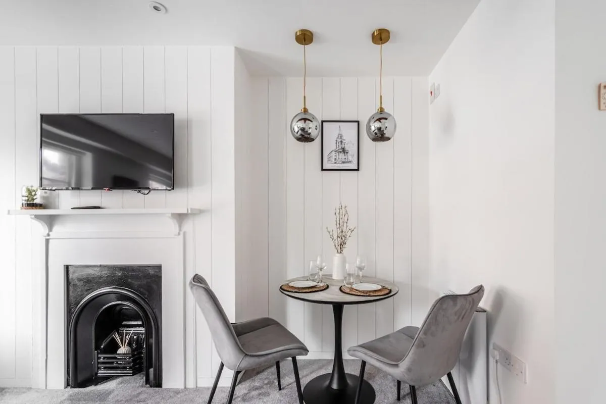 Image 5 of Historic Flat by Liverpool Street