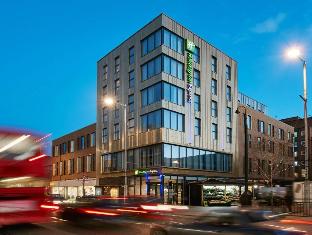 Image 1 of Holiday Inn Express London-Ealing by IHG
