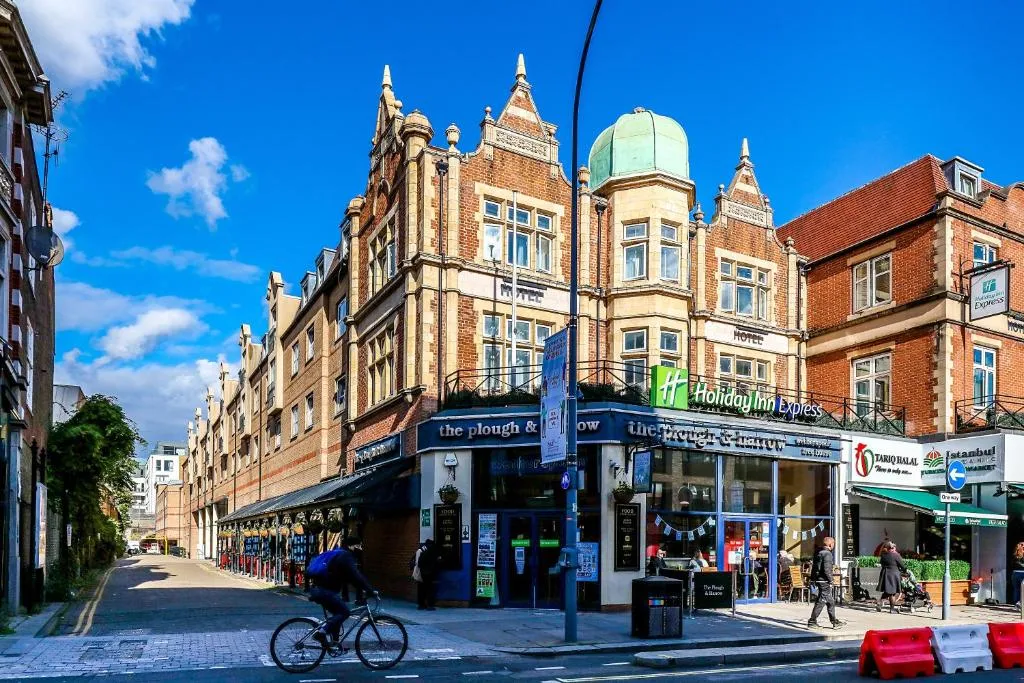 Image 1 of Holiday Inn Express London-Hammersmith by IHG