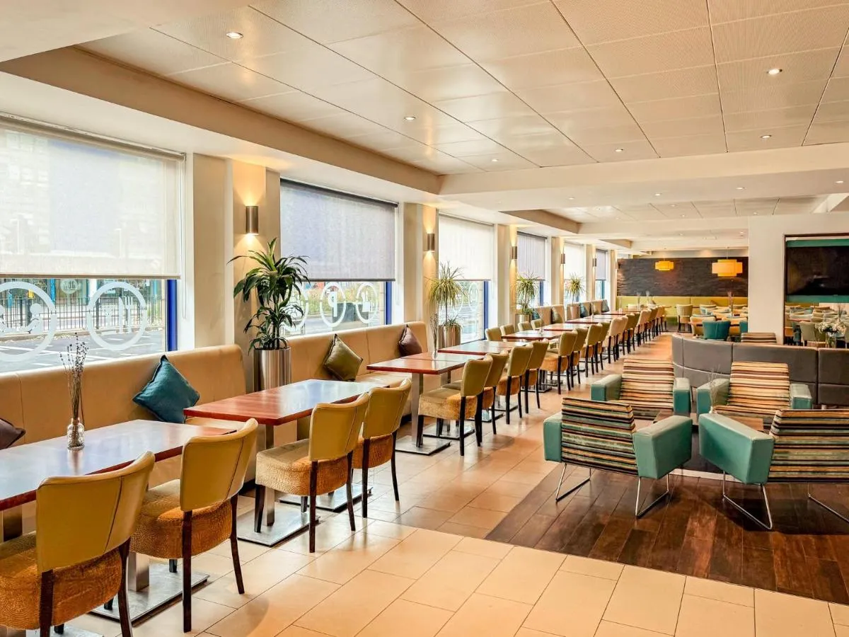 Image 4 of Holiday Inn Express London Stratford by IHG