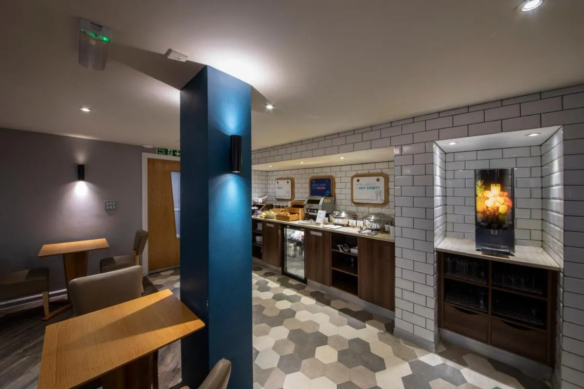 Image 4 of Holiday Inn Express London Victoria by IHG