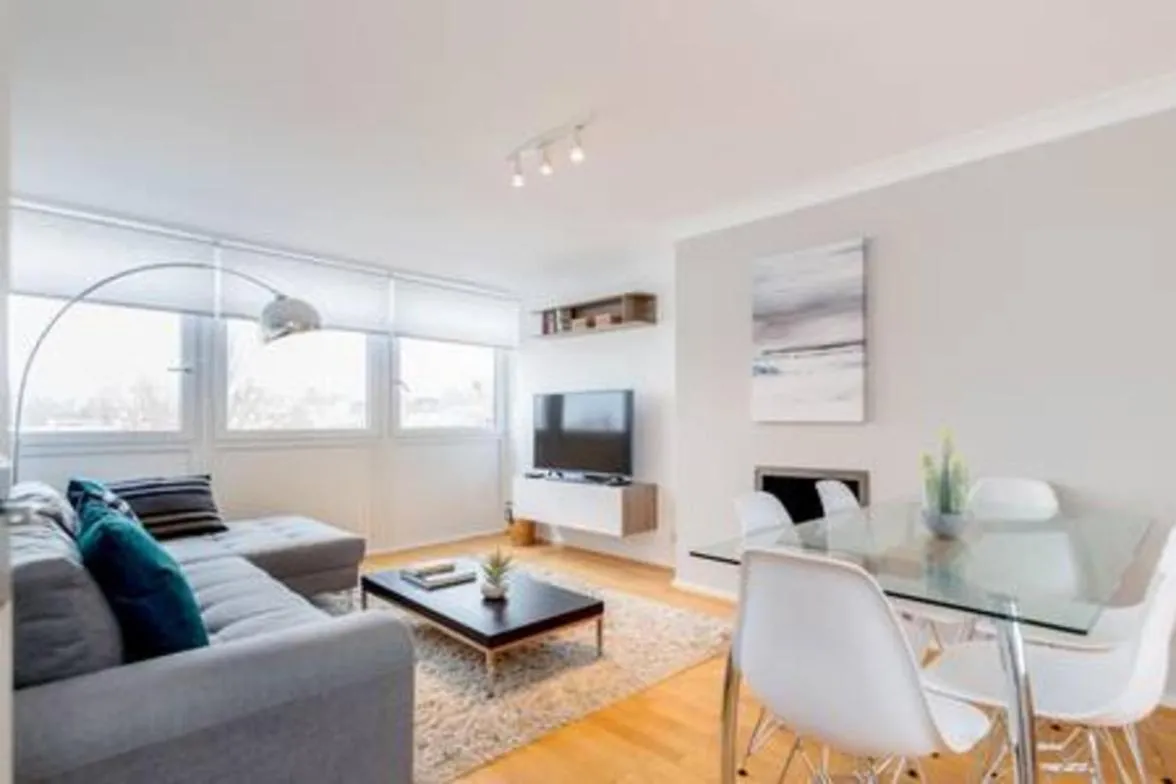 Image 5 of Holland Park 2 Bed Flat by BaseToGo