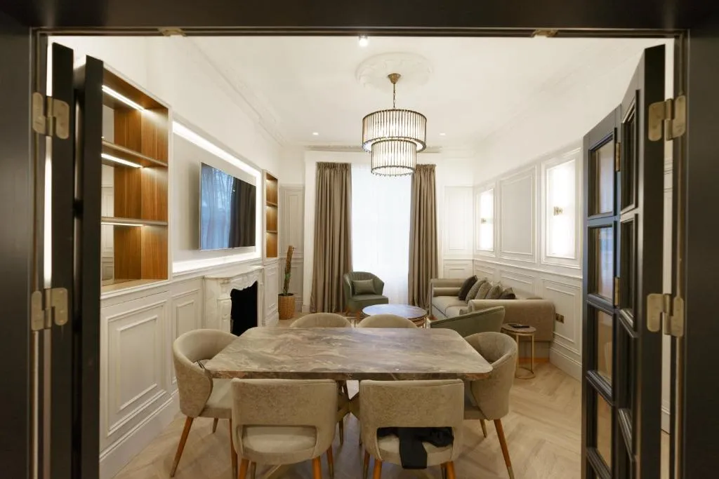 Image 1 of Holland Park Residence