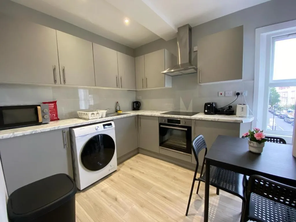 Image 3 of Holloway Suites – Next To Emirates Stadium – Private Bathroom – Shared Kitchen